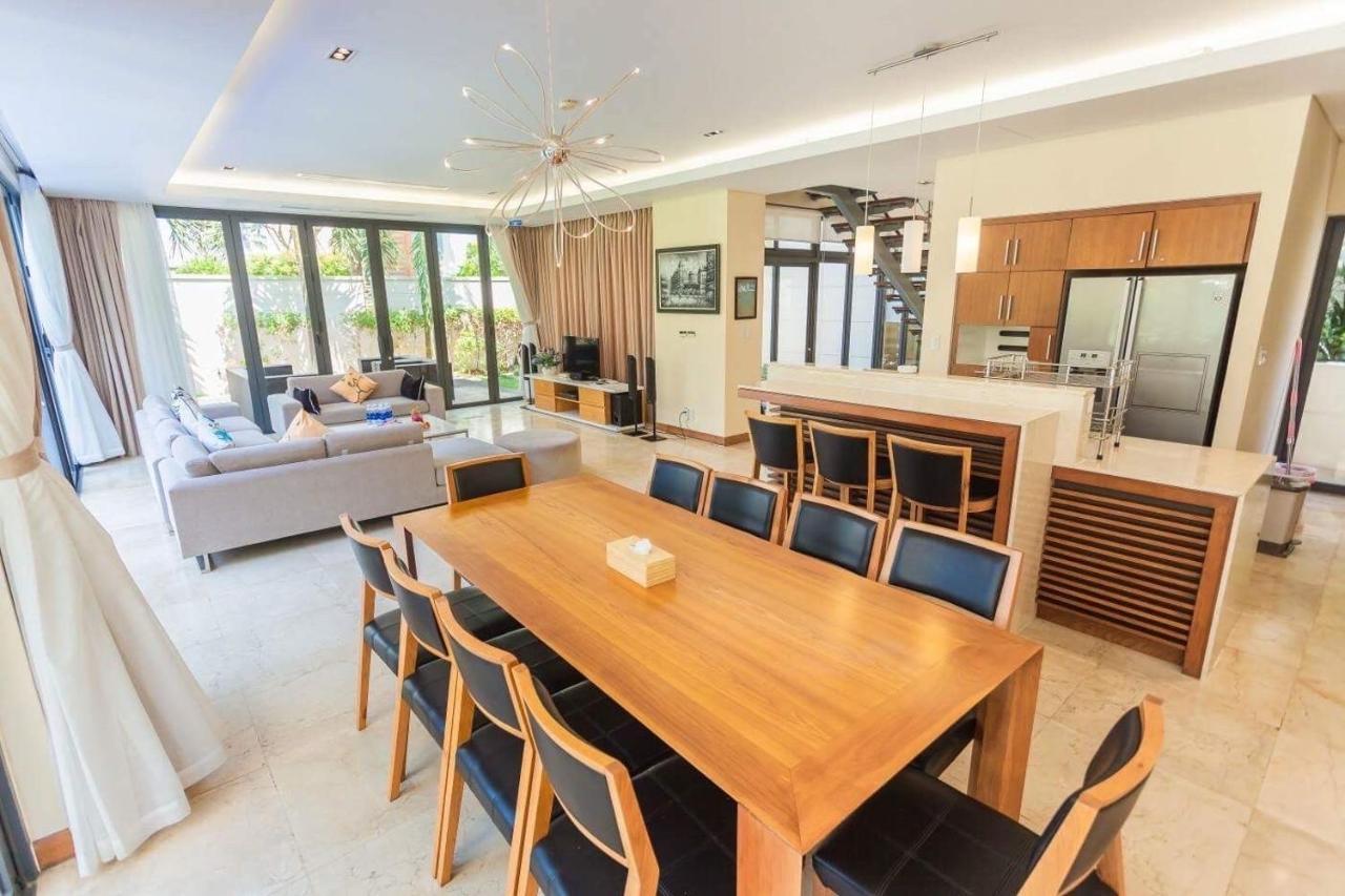 Ocean Villa *
